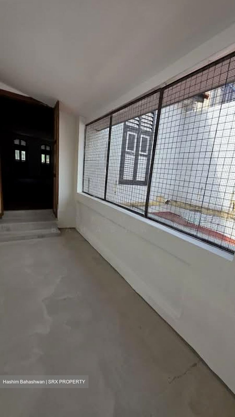 North Bridge Road (D7), Shop House #549726931
